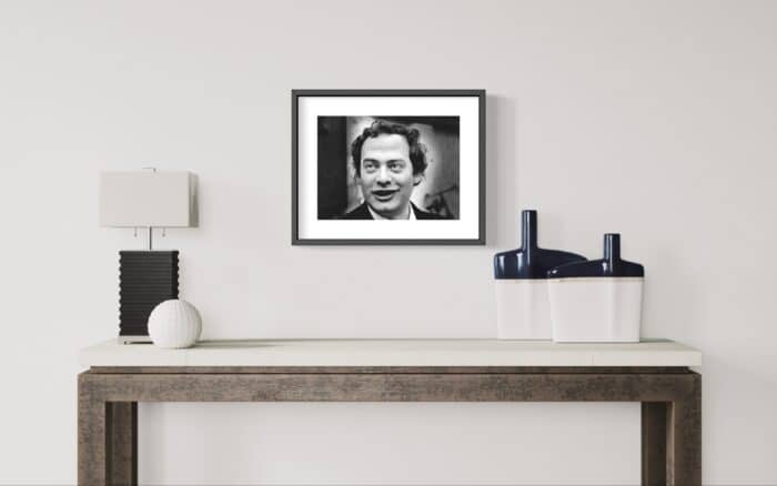 RAMON GIELING - "Roland Topor, 1974" - impressie in interieur met lijst